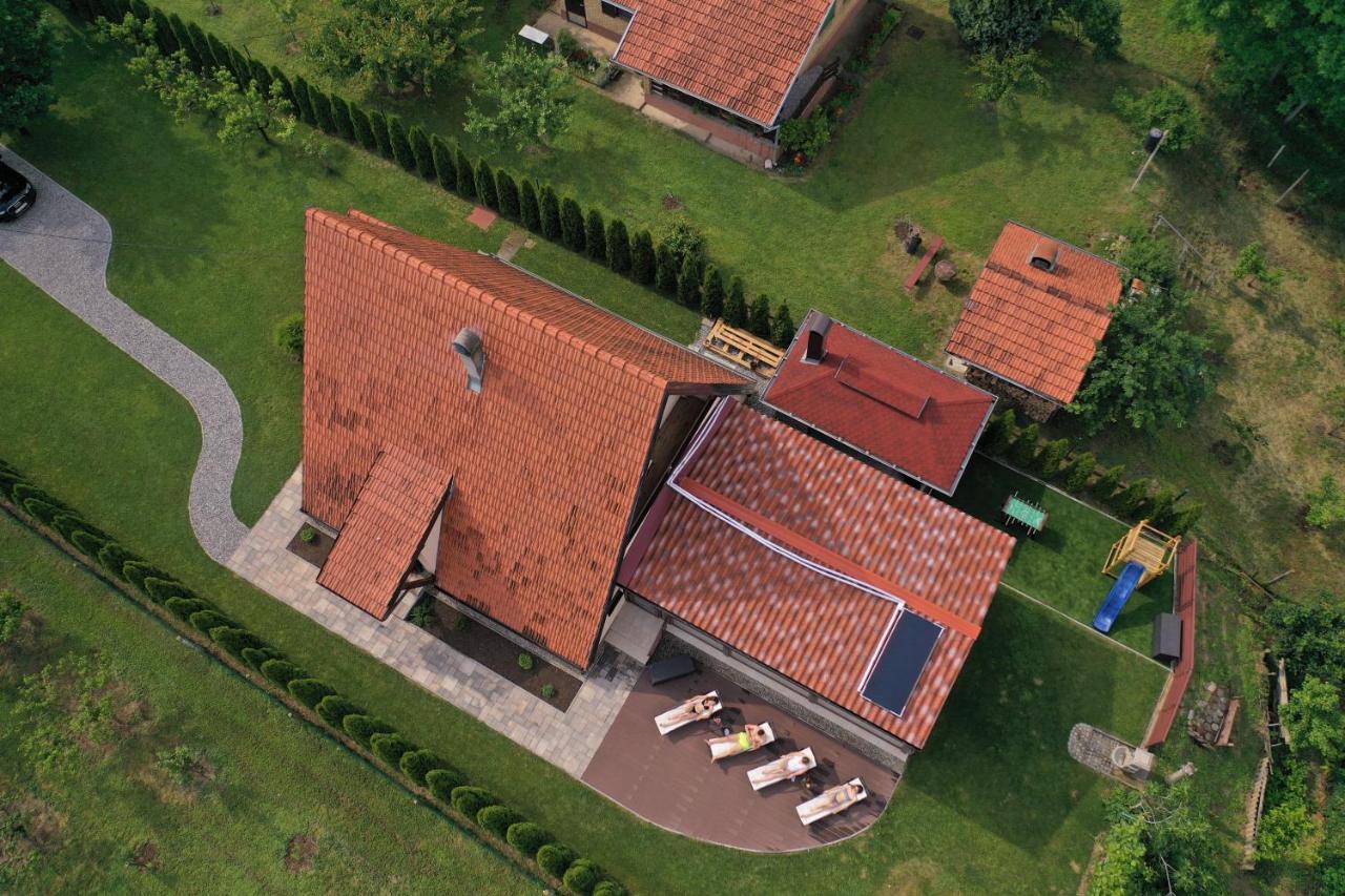 Villa Edl Elegant Aljmaš Esterno foto